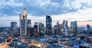 Frankfurt-wird-Hauptsitz-des-neuen-ISSB.-David-J.-Engel-stock.adobe_.com_94150768-scaled